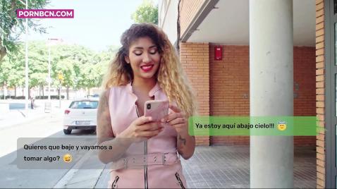 Красотка кончила на толстом хую