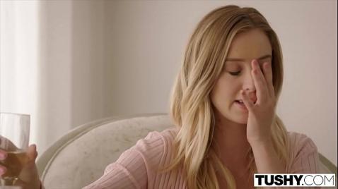 Шлюхи с парнем в горячей оргии