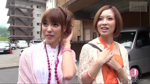 Азиатки в городе сняли себе парня для секса