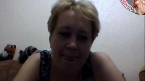 Русская мамочка шалит на камеру в прямом эфире