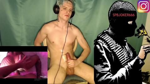 Жесткий трах анальной шлюхи на кухне