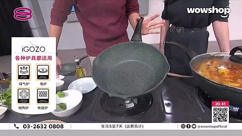 Трахни эту шлюху в ее крошечную попку