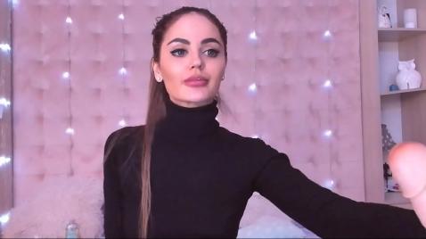 Шлюха в универе трахается на скрытку