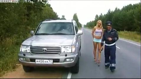 Шлюха для всех дырок жесткое порно видео