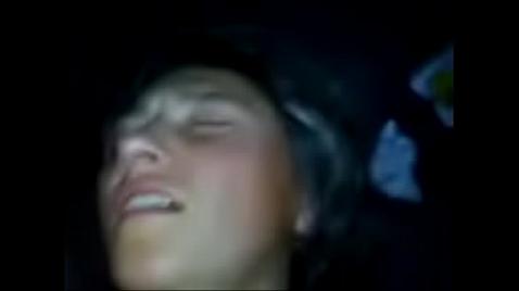 Шлюху развели на трах в пьяном видео