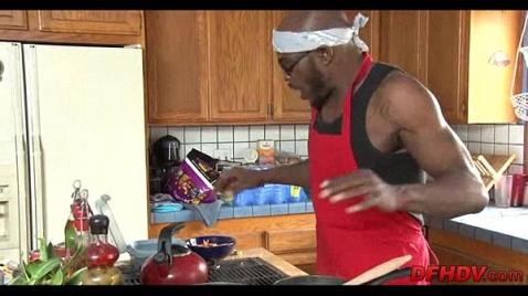 Хозяйка жестко оттрахана грязным вором в попу