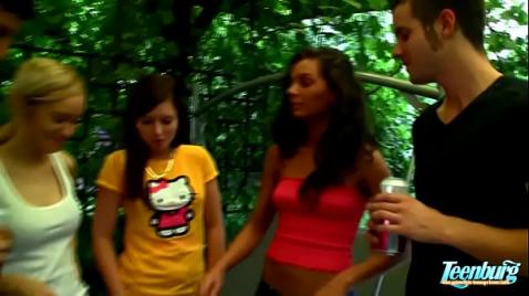 Русская порно оргия на пикнике